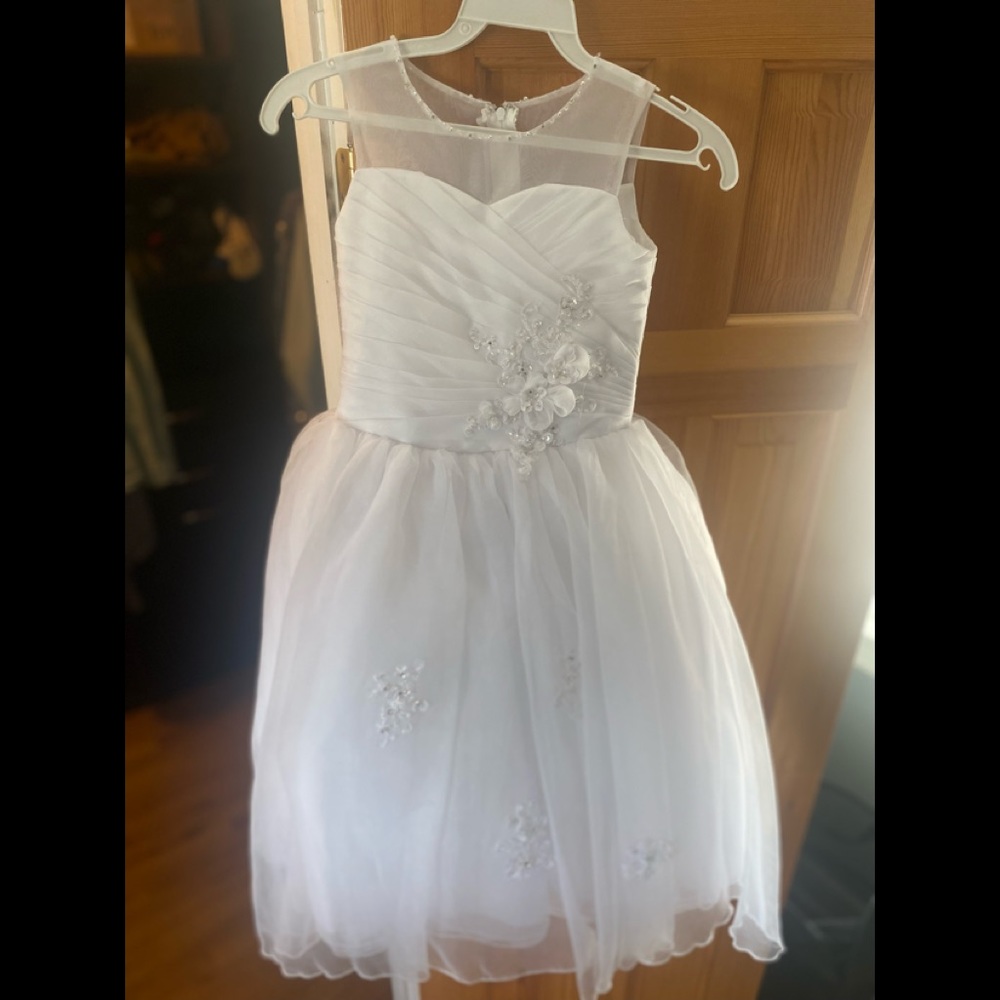 Little girls size 5 special occasion/communion dress.